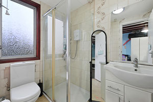 Photo 7- click for photo gallery